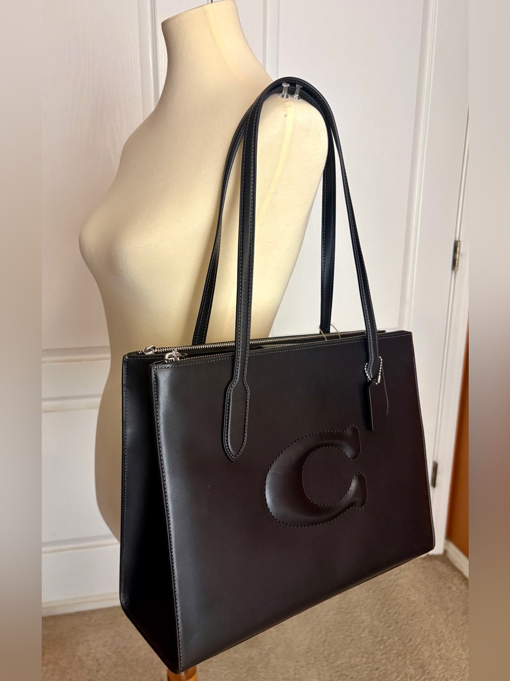 Coach NWT Nina Tote in Black Refined Leather - Picture 16 of 16